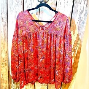 Bucketlist size small flowy boho top​